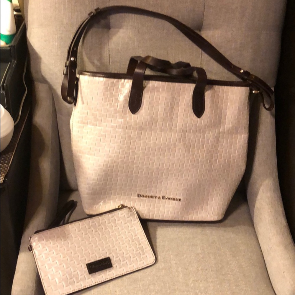 Dooney and Bourke larger size tote